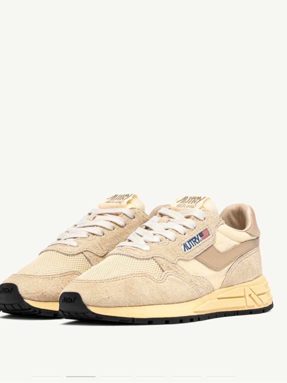 AUTRY Reelwind low sneakers in hay Nylon and Suade Blending an 80’s running
